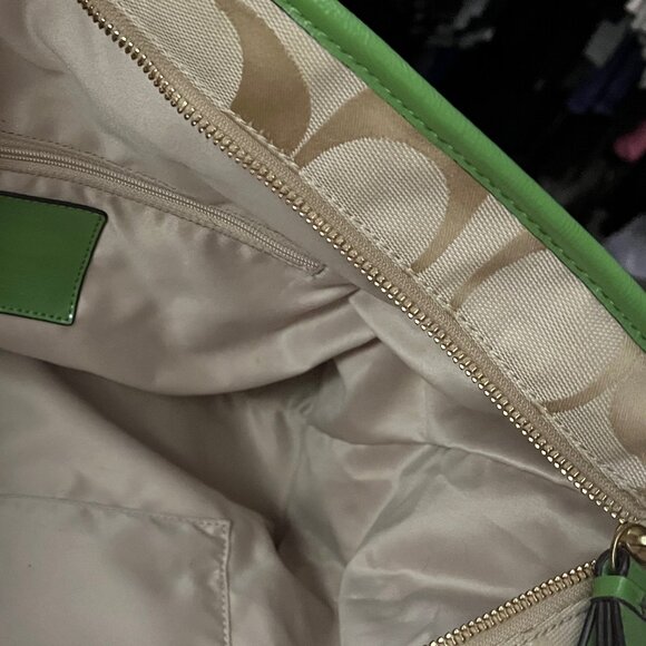 Coach Poppy Cream and Green Tote with Signature Design - Picture 5 of 7